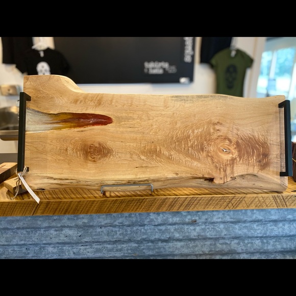 Maple live edge charcuterie cheese serving board - Picture 2 of 9